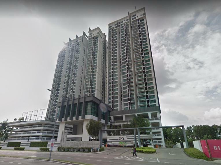 Skyloft Muslim Suite Johor Bahru Bagian luar foto