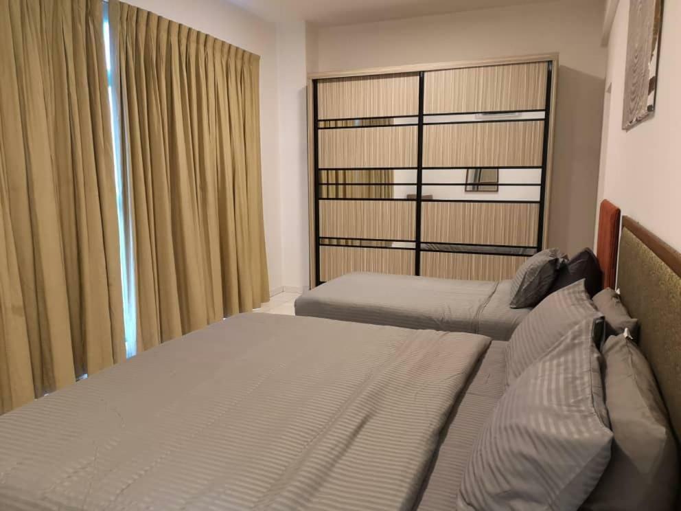 Skyloft Muslim Suite Johor Bahru Bagian luar foto