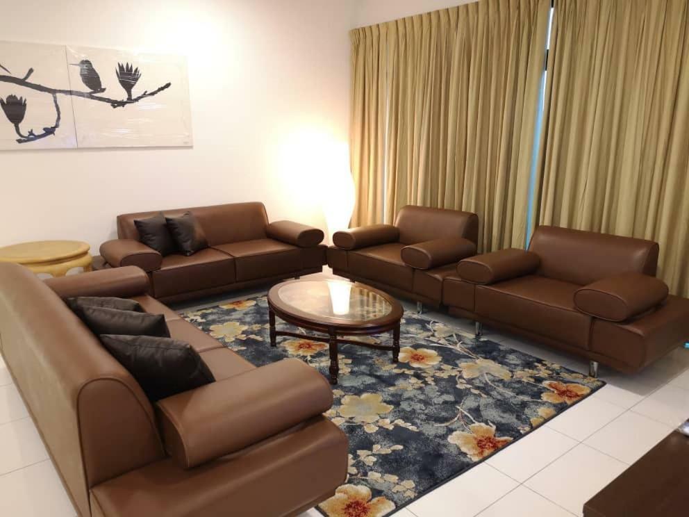 Skyloft Muslim Suite Johor Bahru Bagian luar foto