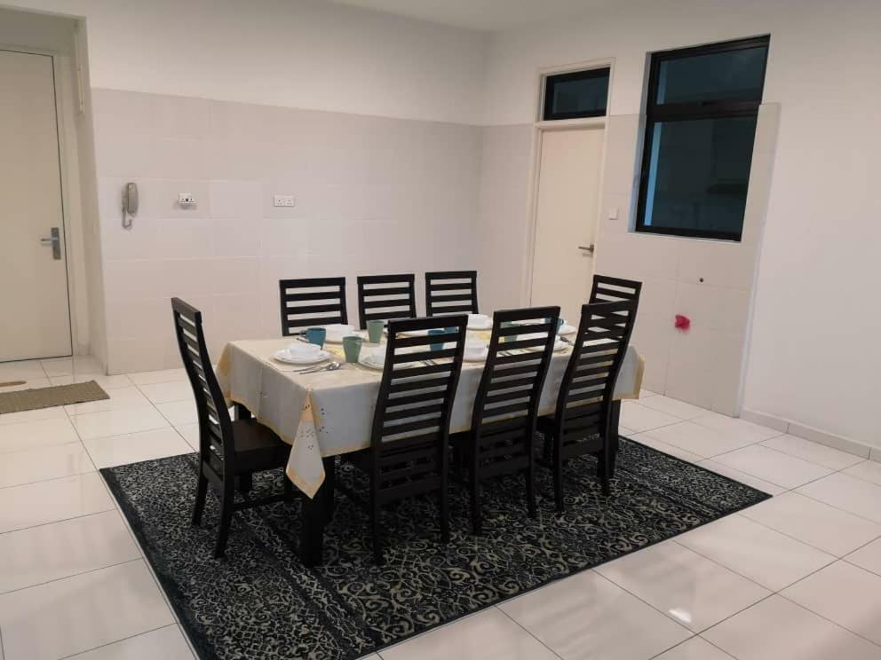 Skyloft Muslim Suite Johor Bahru Bagian luar foto