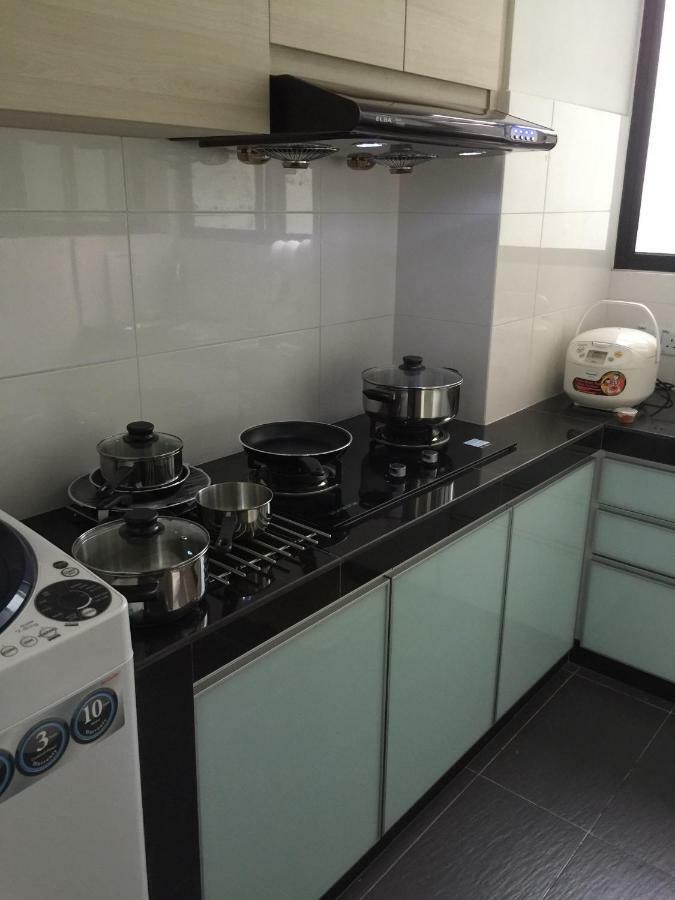 Skyloft Muslim Suite Johor Bahru Bagian luar foto